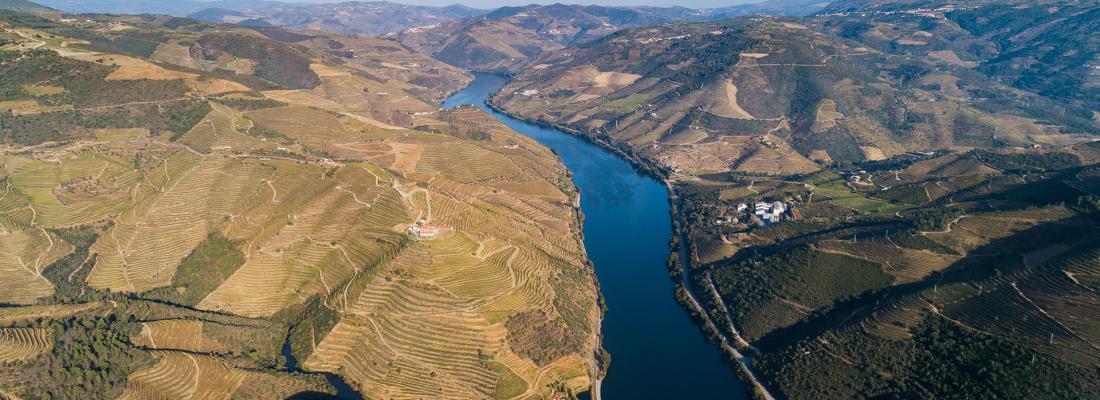 S&atilde;o Leonardo de Galafura: Monumental Miradouro para o Douro